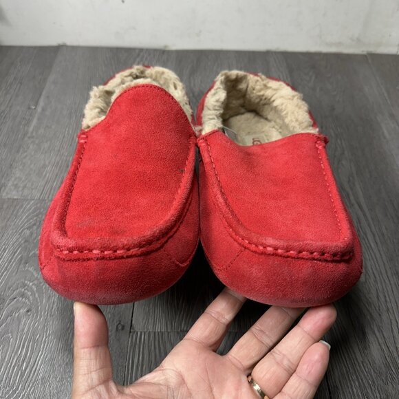 UGG Australia Men\'s Ascot Slipper Red US 11 /  EU 44110110W